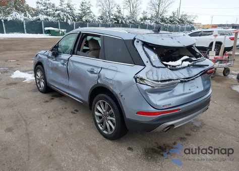 2022 Lincoln Corsair Standard z USA, uszkodzony, nr VIN 5LMCJ1D90NUL09310